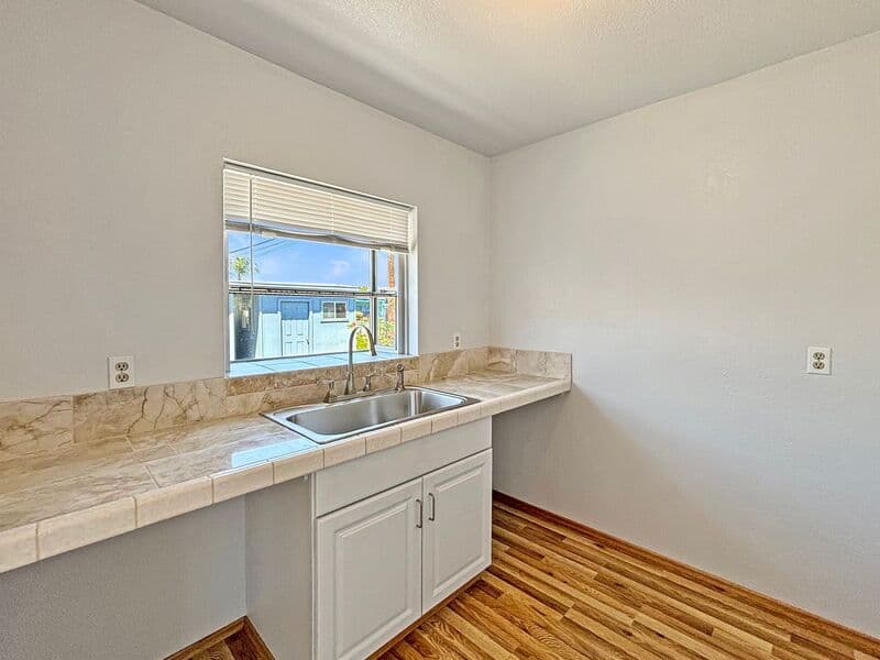 La Mesa House: 7340 W Point Ave