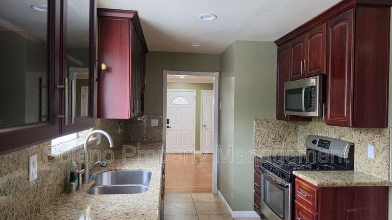 Vallejo House: 2414 Tennessee Street