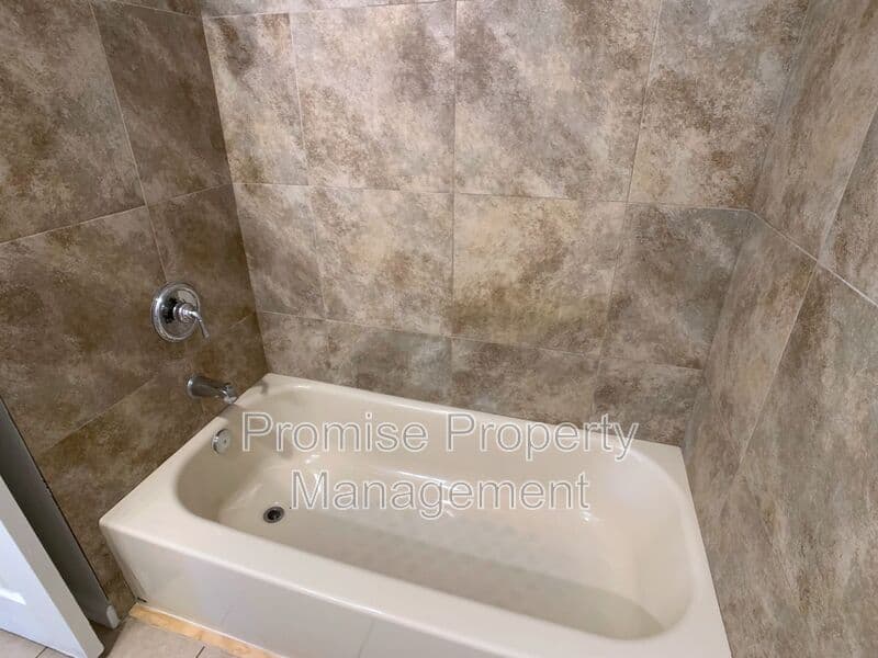 San Deigo Condo: 540 65th St