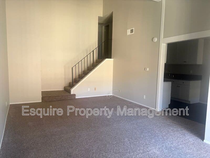 THOUSAND OAKS Condo: 951 WARWICK AVENUE