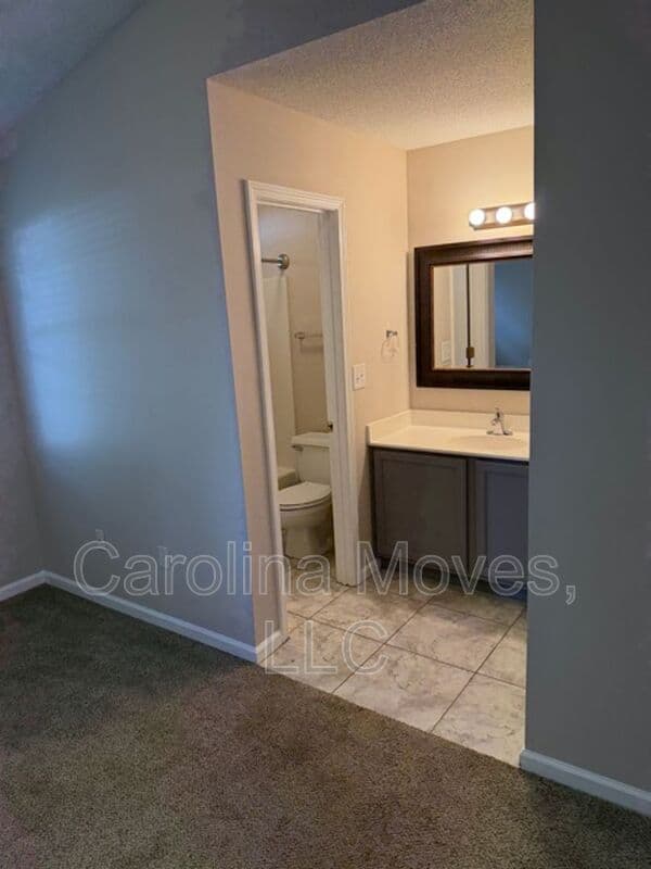 Simpsonville House: 124 W. Long Creek Ct.