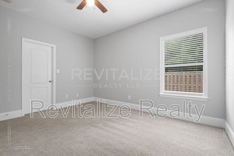 Daphne House: 11070 Courtland Court