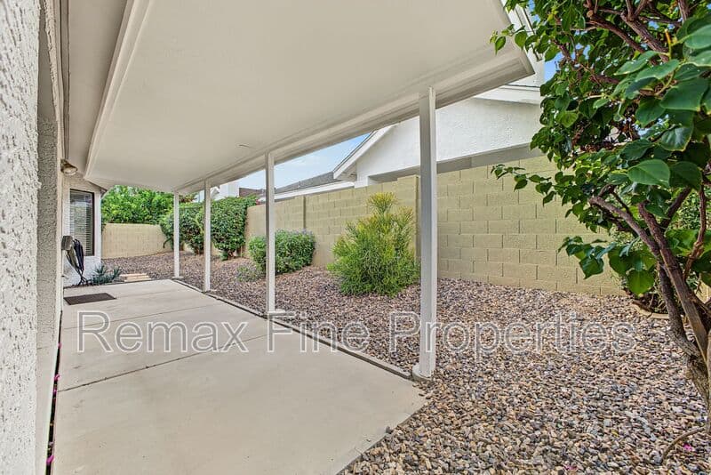 Phoenix House: 3306 E Taro Lane