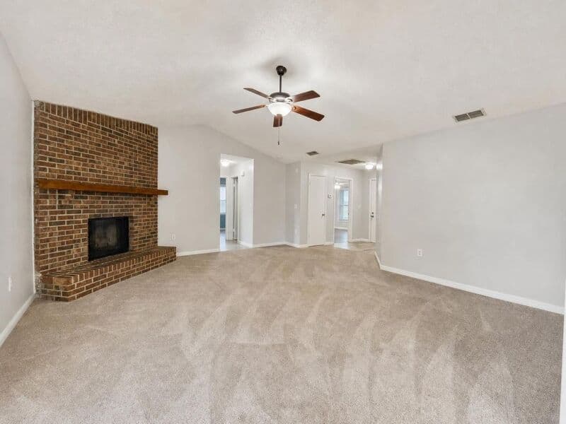 Lakeland House: 357 Santiago Court