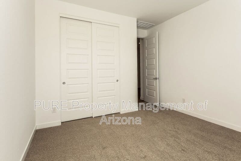 Phoenix House: 9524 W Flower St