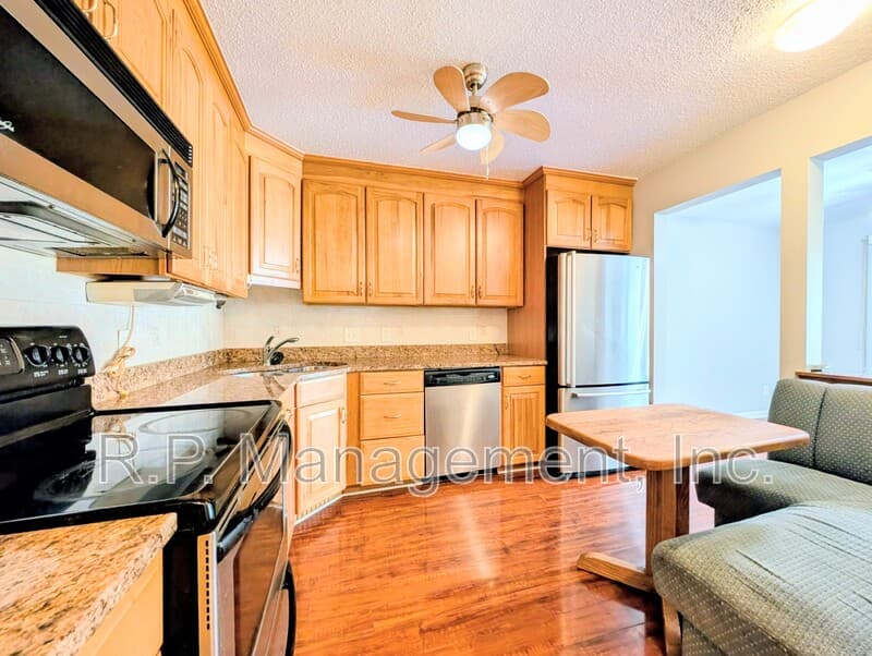 Columbia Heights Townhome: 305 Kathy Ln NE