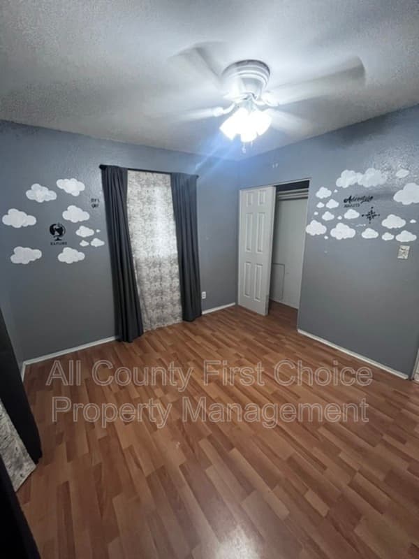 St Petersburg House: 5758 57th Ave N