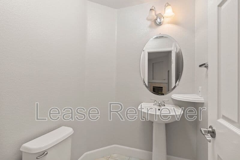 Tracy House: 2529 Almanor Dr