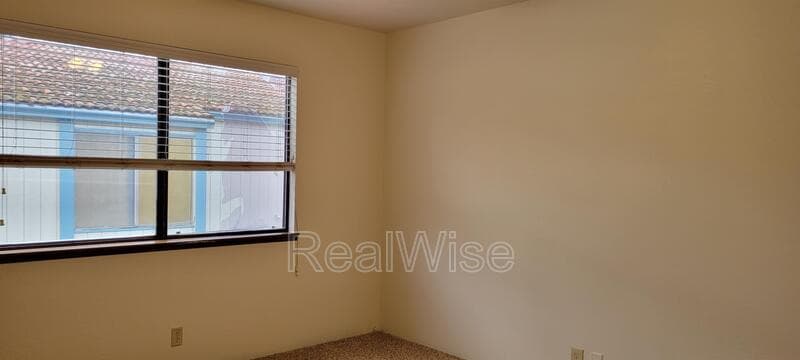 Grants Pass Condo: 832 NE D St