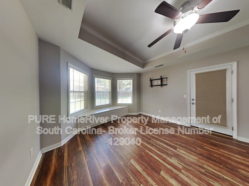 Sumter House: 1815 Duke Dr