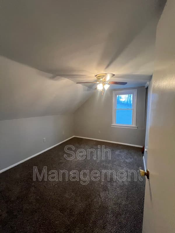 Westland House: 8046 Beatrice