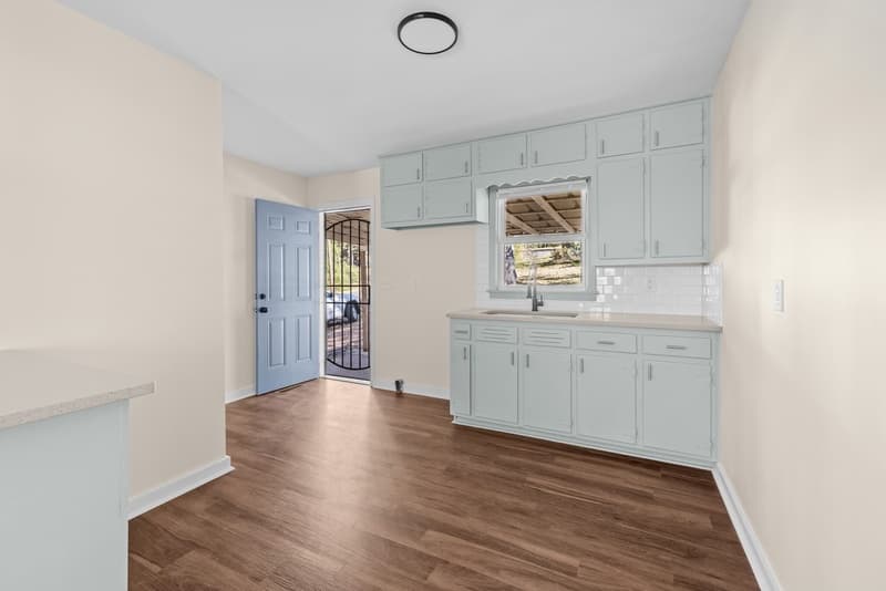 Birmingham House: 1153 Linwood Street