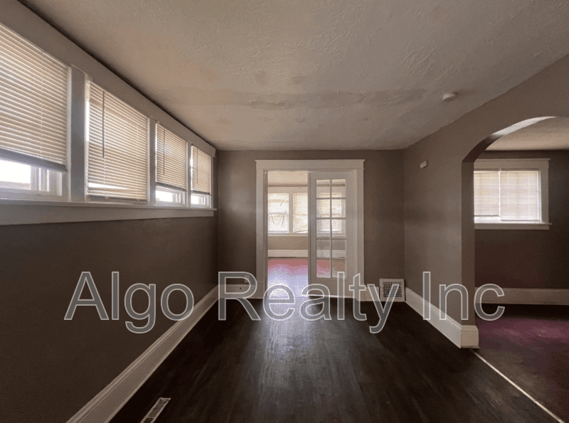 Minneapolis House: 2511 Logan Ave N