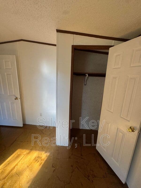 Riceville House: 673 County Road 135