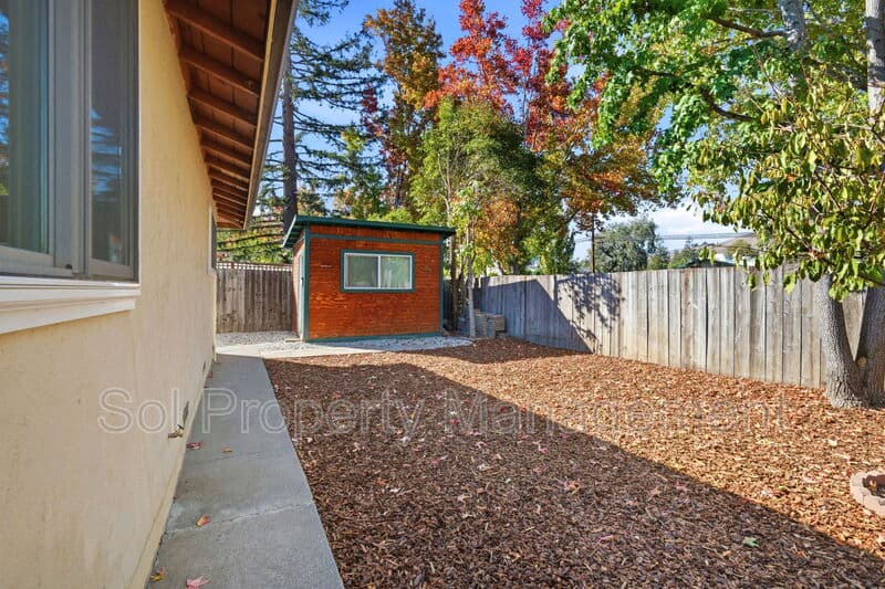 San Rafael House: 600 Tarragon Drive