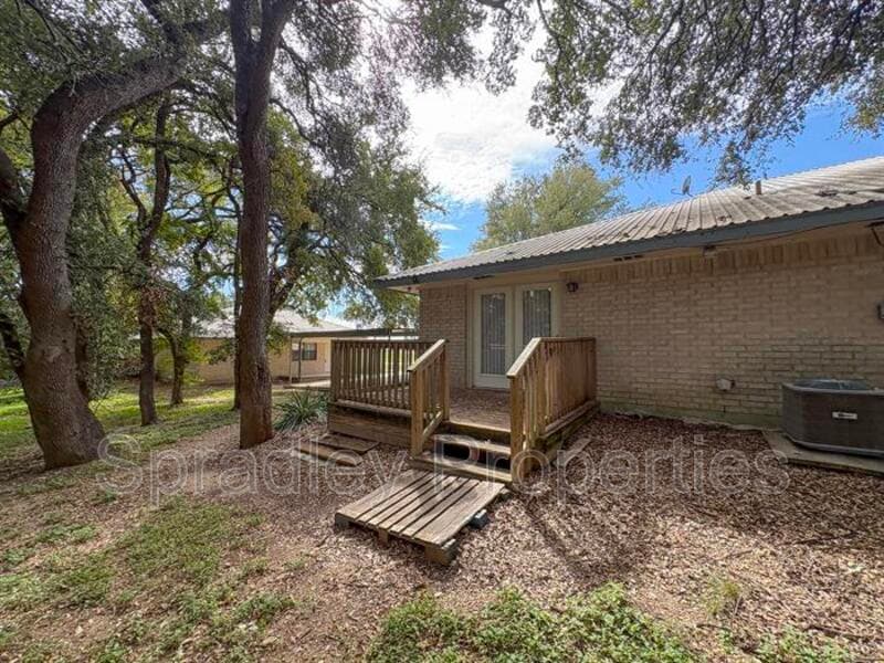 Belton Condo: 406B N Lp 121
