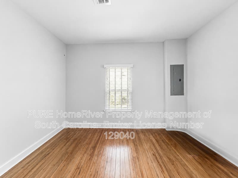 North Charleston House: 1919 Norwood St
