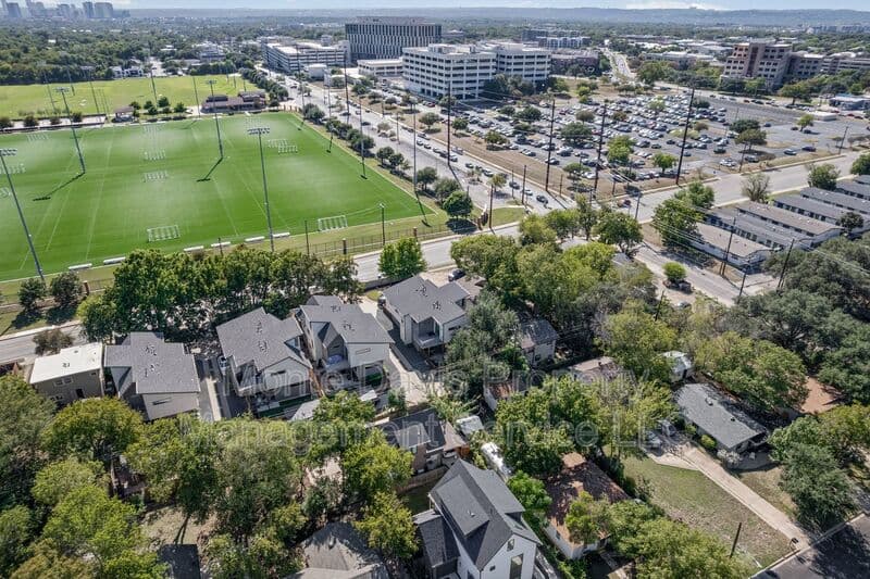 Austin Condo: 502 W 51st St