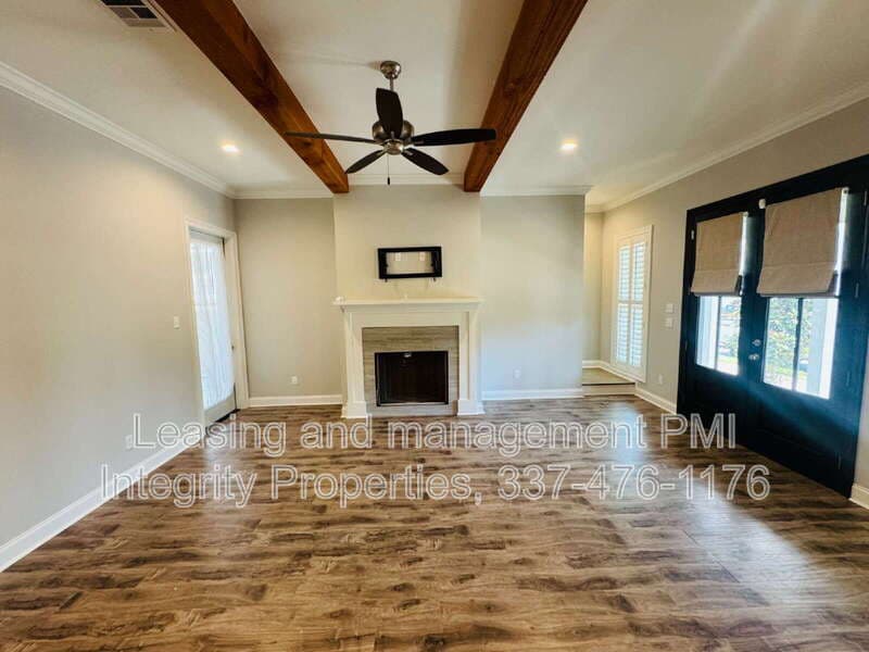 Scott House: 113 Oak Village Drive