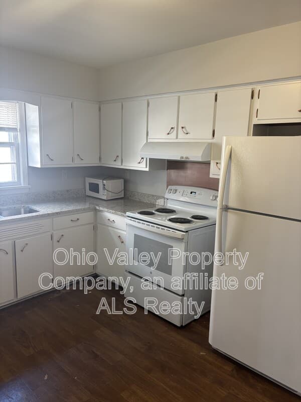 Louisville Condo: 2551 Glenmary Avenue - 3