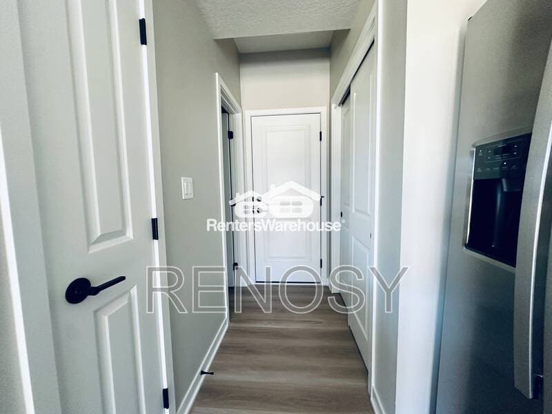 Des Moines Townhome: 7000 Lake Hill Drive
