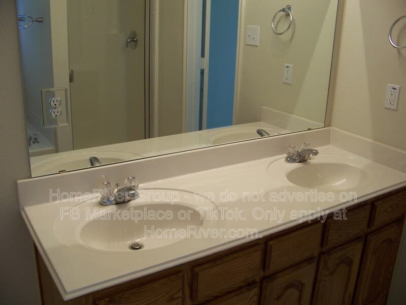 Forney House: 2215 Overton Dr