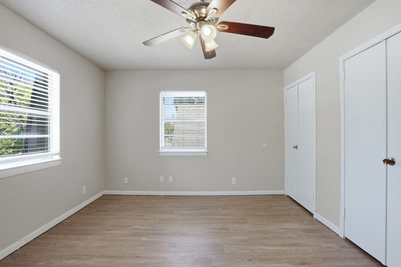 Fort Worth House: 3209 Rogers Avenue
