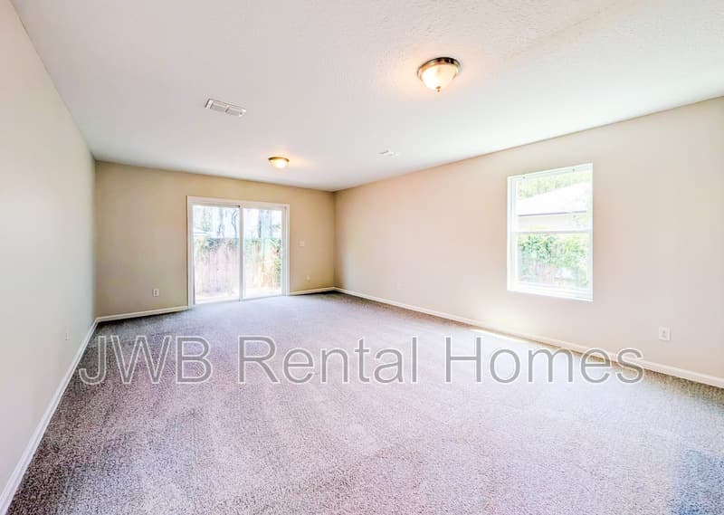 Jacksonville House: 8813 Cocoa Ave