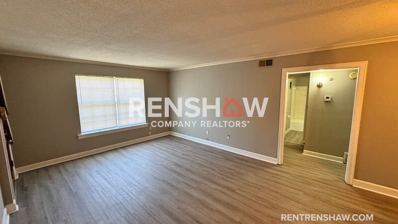 Memphis Condo: 3220 S Mendenhall Rd 1a
