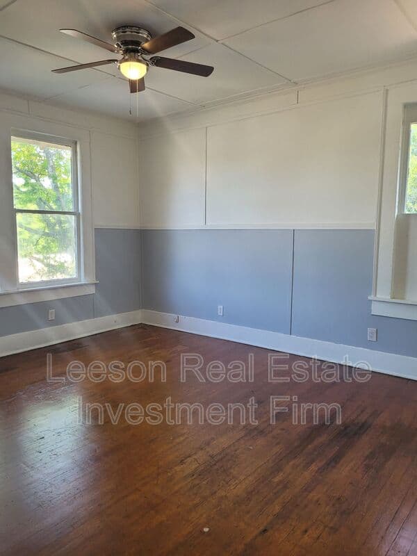 Shreveport House: 310 1/2 Kings Highway