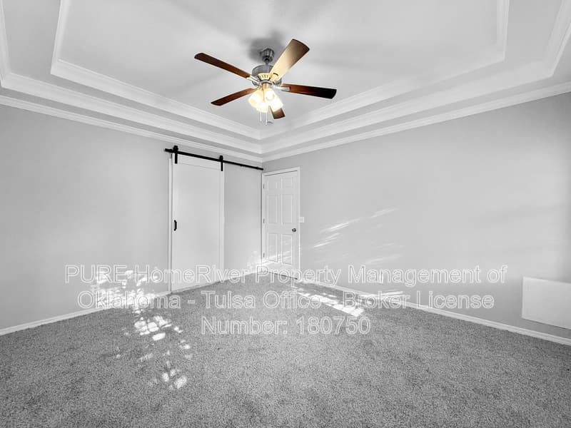 Collinsville House: 10736 E 120th St N