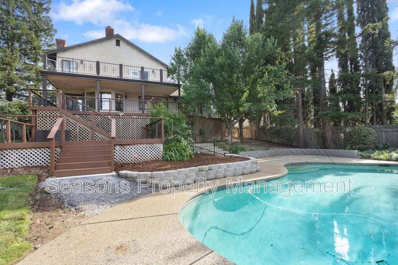 Redding House: 1688 El Capitan Dr