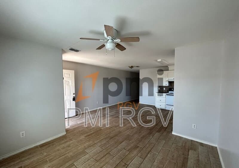 Mission Condo: 2017 Graham Ave