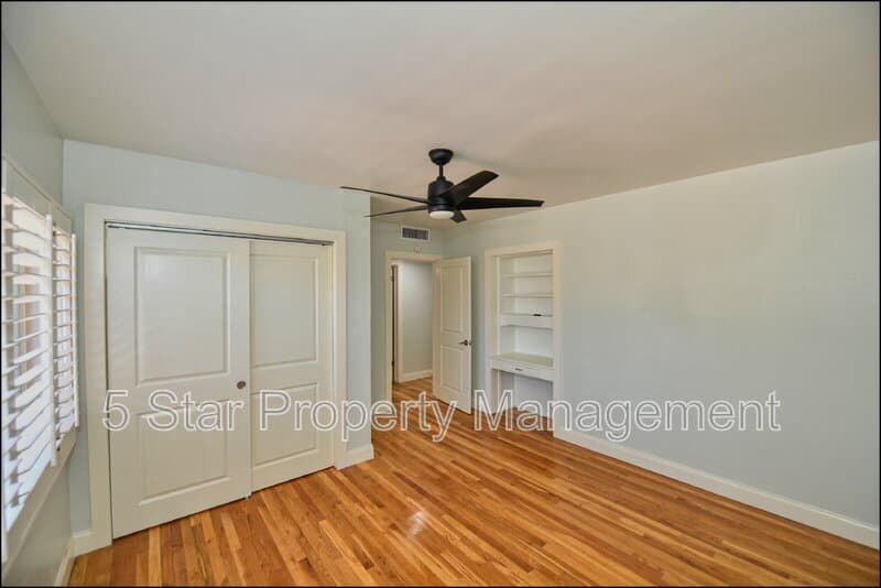 El Paso House: 3030 Aurora Avenue
