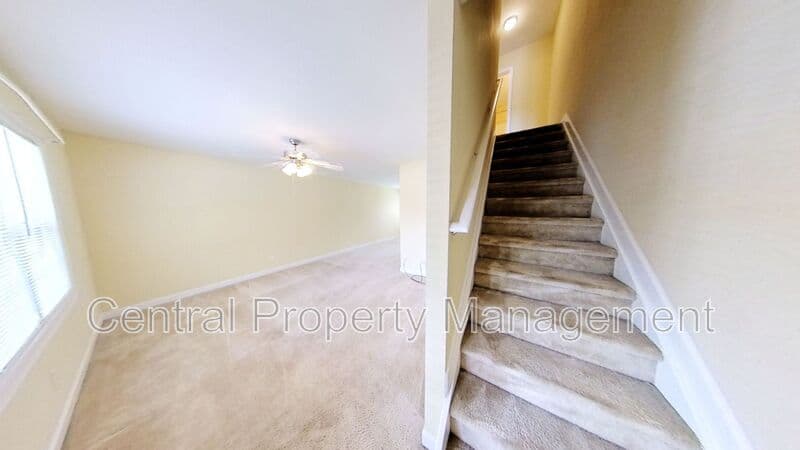 Simpsonville House: 108 Silverbrook Drive