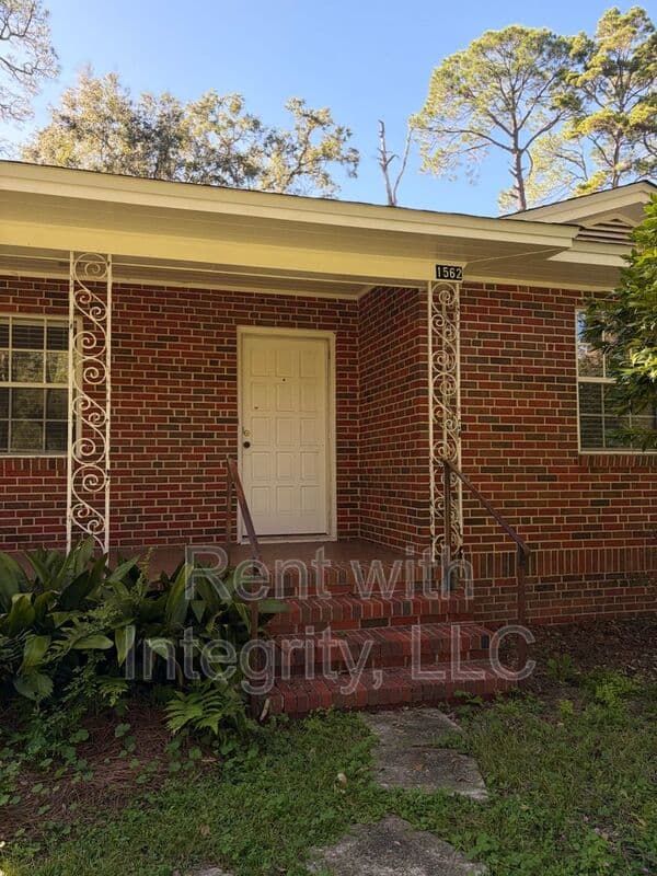 Tallahassee House: 1562 Mitchell Avenue