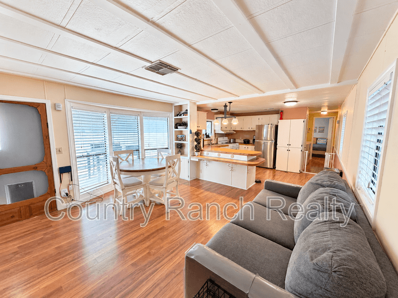 Bullhead City House: 1635 Yale Drive