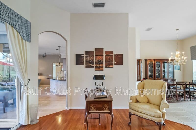 Nokomis House: 2107 Calusa Lakes Blvd
