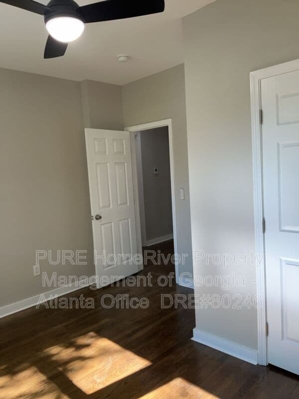 East Pt House: 2172 Ben Hill Rd