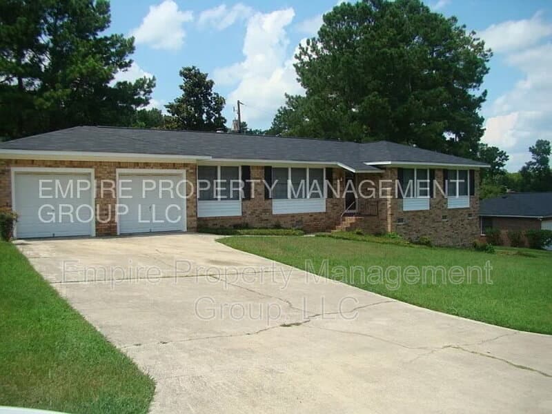 Columbia House: 113 Buckskin Ct
