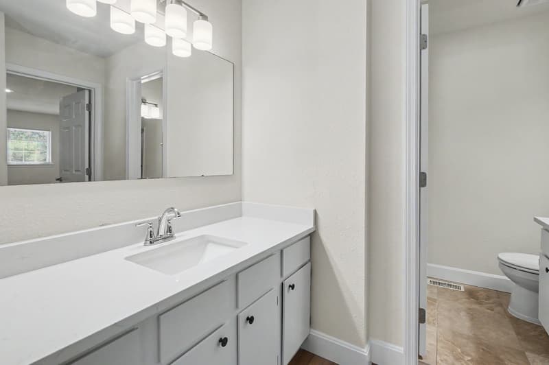 Lawrence Condo: 1125 Tennessee St - 1