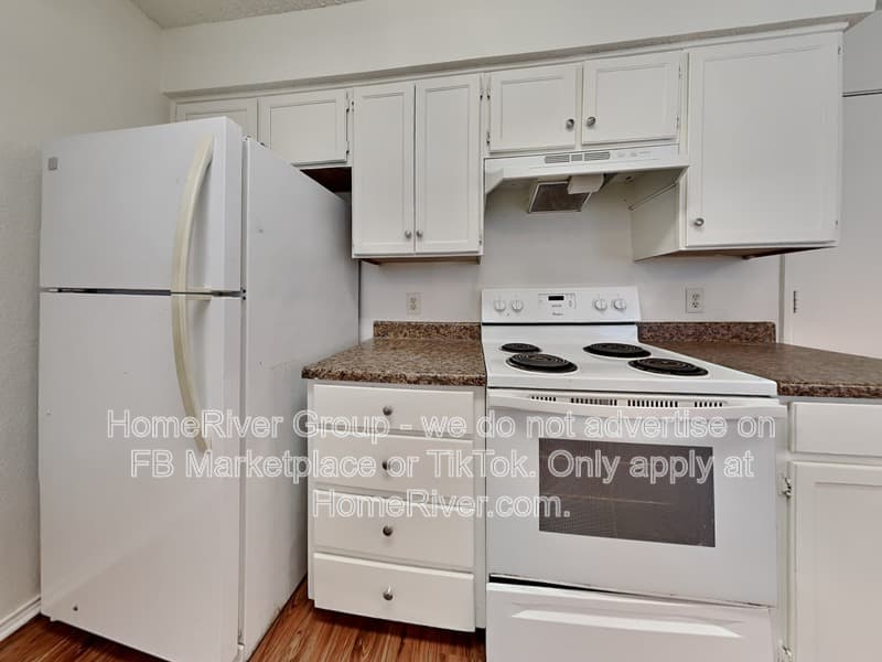Arlington House: 816 Castleview Dr