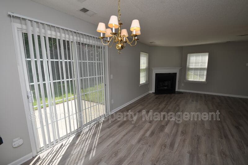Raleigh House: 5909 Rivercliff Ct