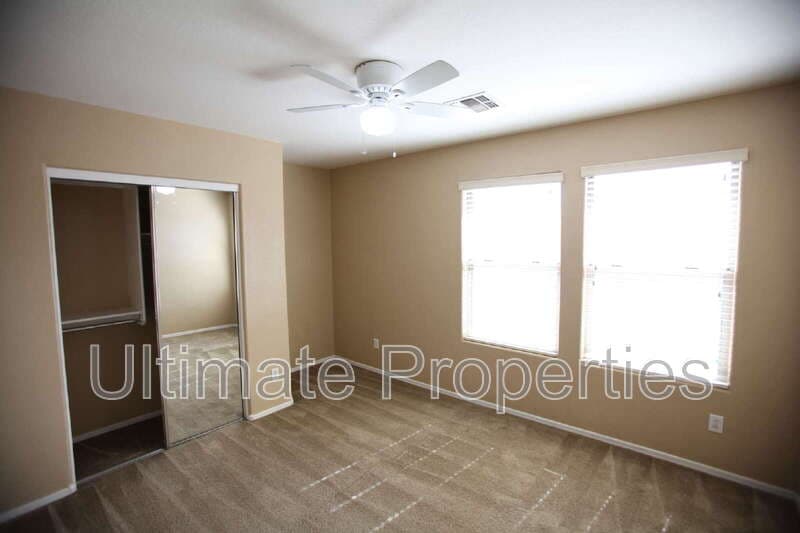 Glendale House: 6376 W Ruth Ave
