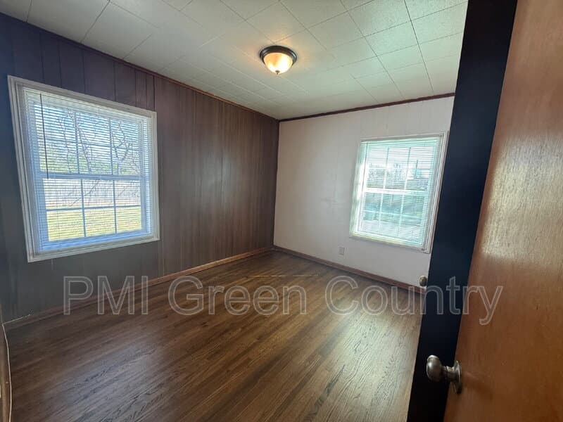 Tulsa House: 43 E 50th Ct N