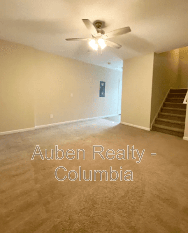 Columbia House: 537 S Bull St