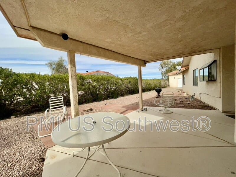 Bullhead City House: 3375 Sharon Ln