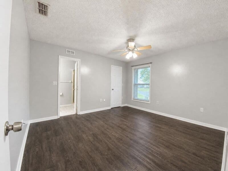 Lakeland House: 357 Santiago Court