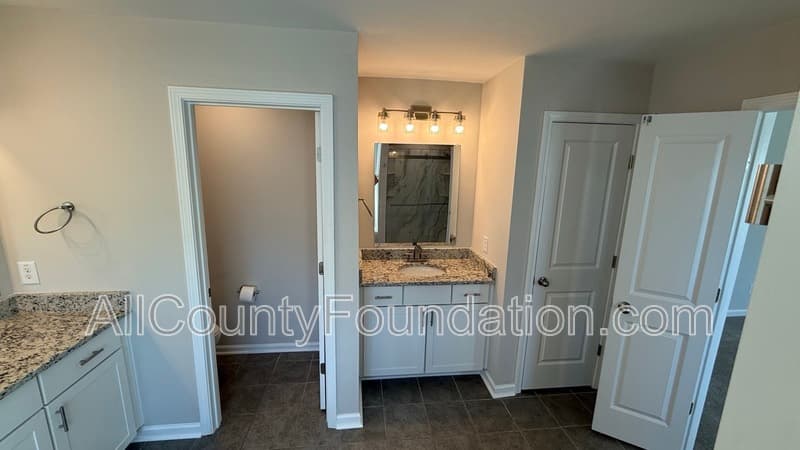 Summerville House: 2512 Hummingbird Lane