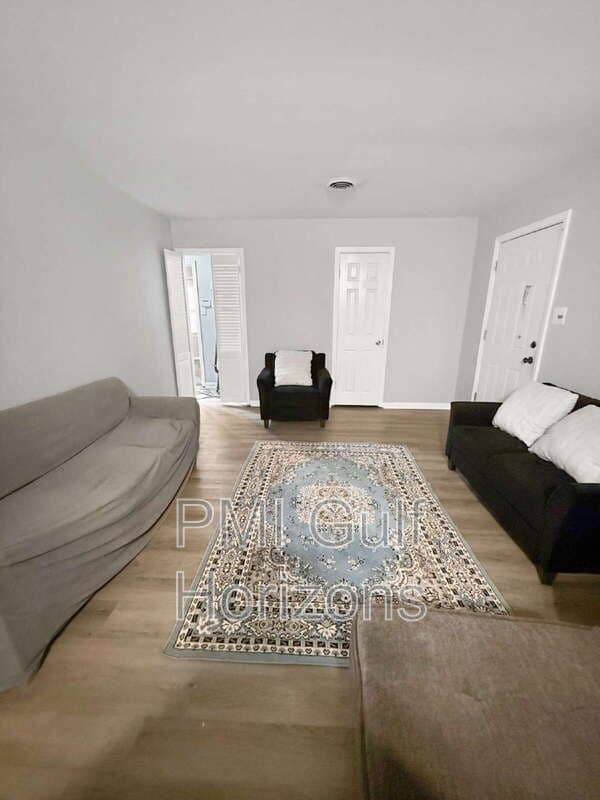 Mobile House: 6509 Zeigler Boulevard